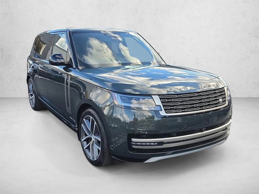 New 2025 Land Rover Range Rover SE LWB 7-Seat SUV