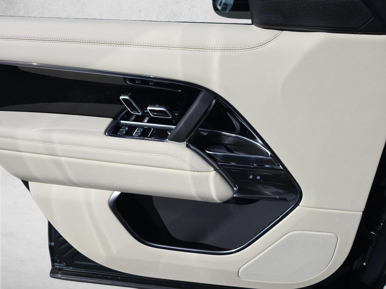 2026 Land Rover Range Rover SE - Photo 27