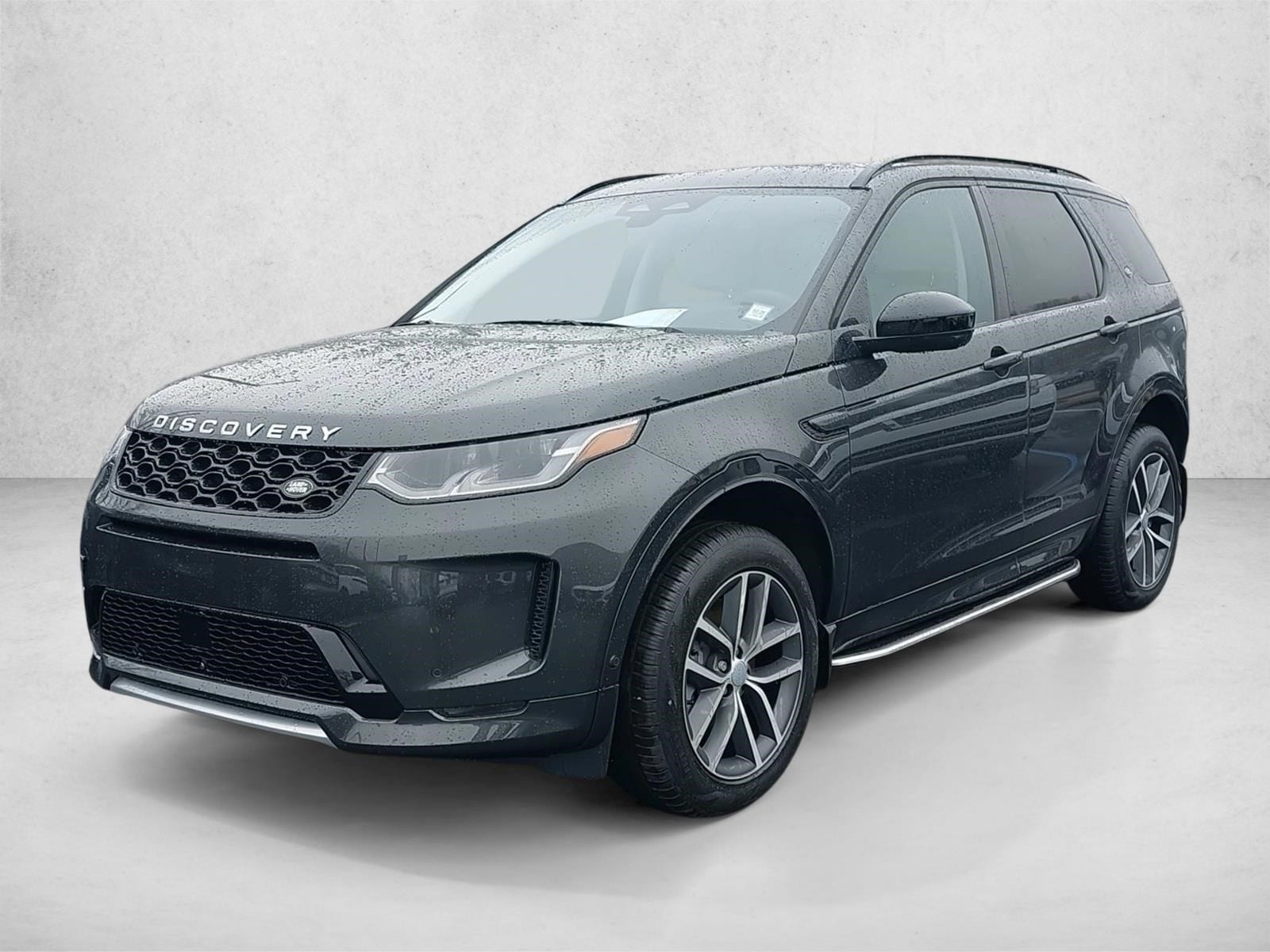 2025 Land Rover Discovery Sport 2.0 S's photo