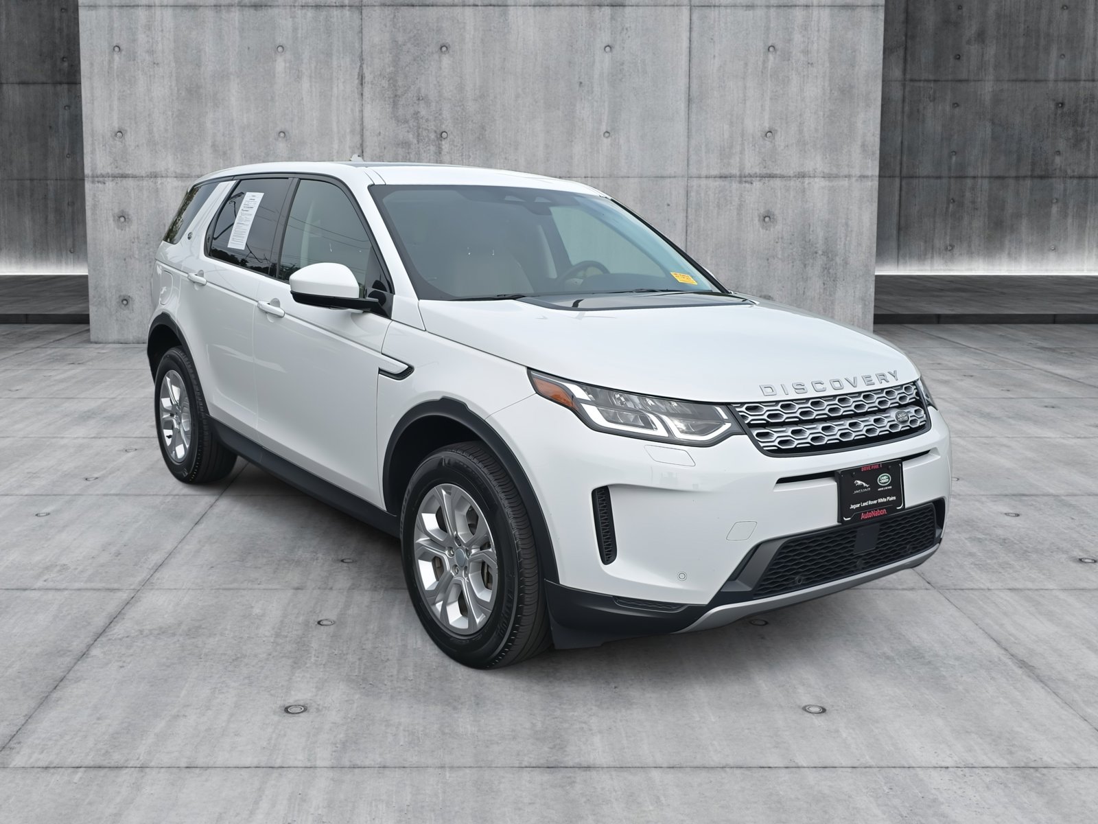 2023 Land Rover Discovery Sport S photo 3