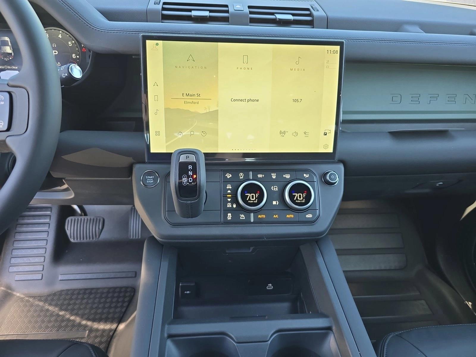 2026 Land Rover Defender Trophy Edition - Photo 21