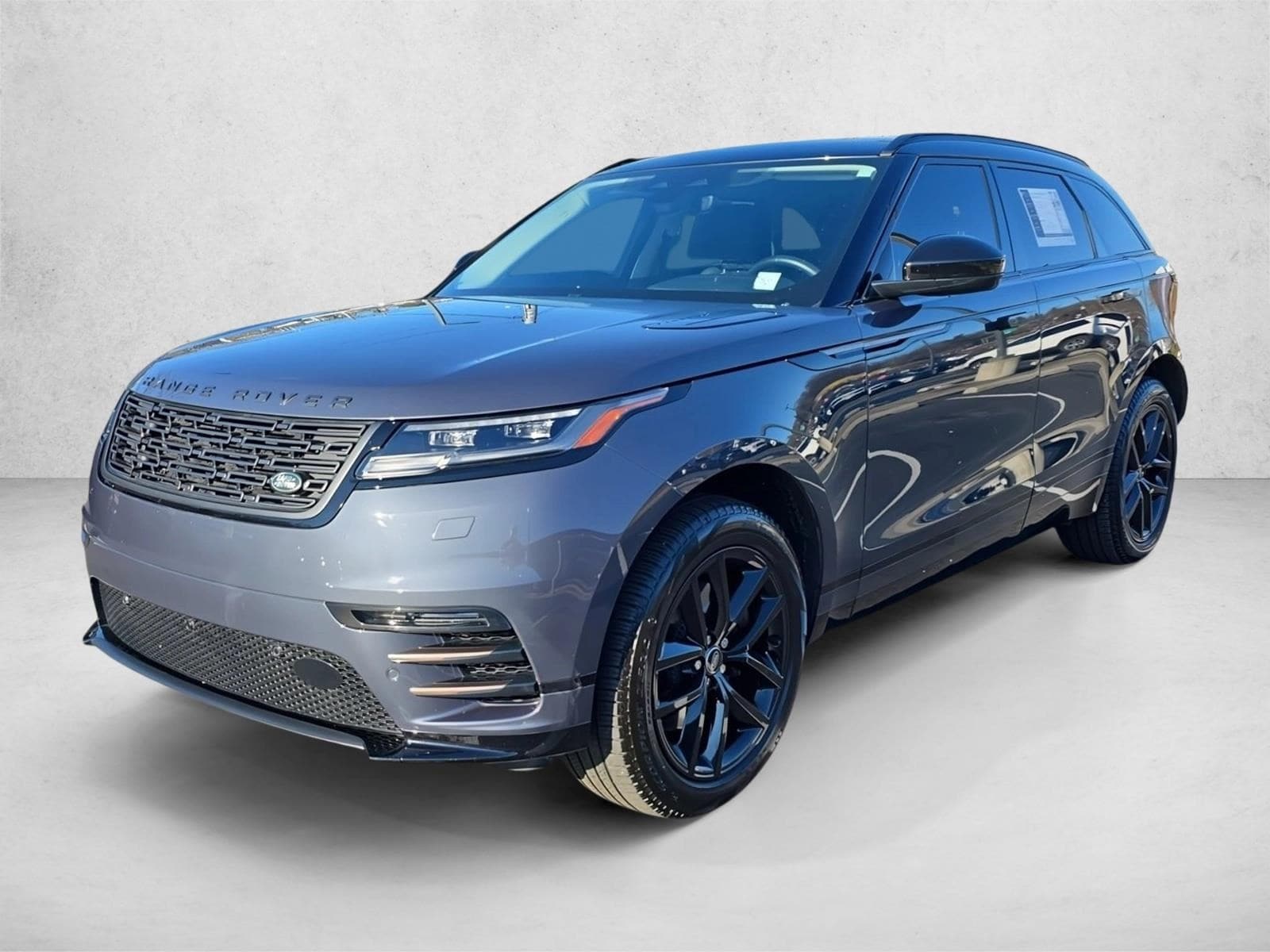 2025 Land Rover Range Rover Velar Dynamic SE