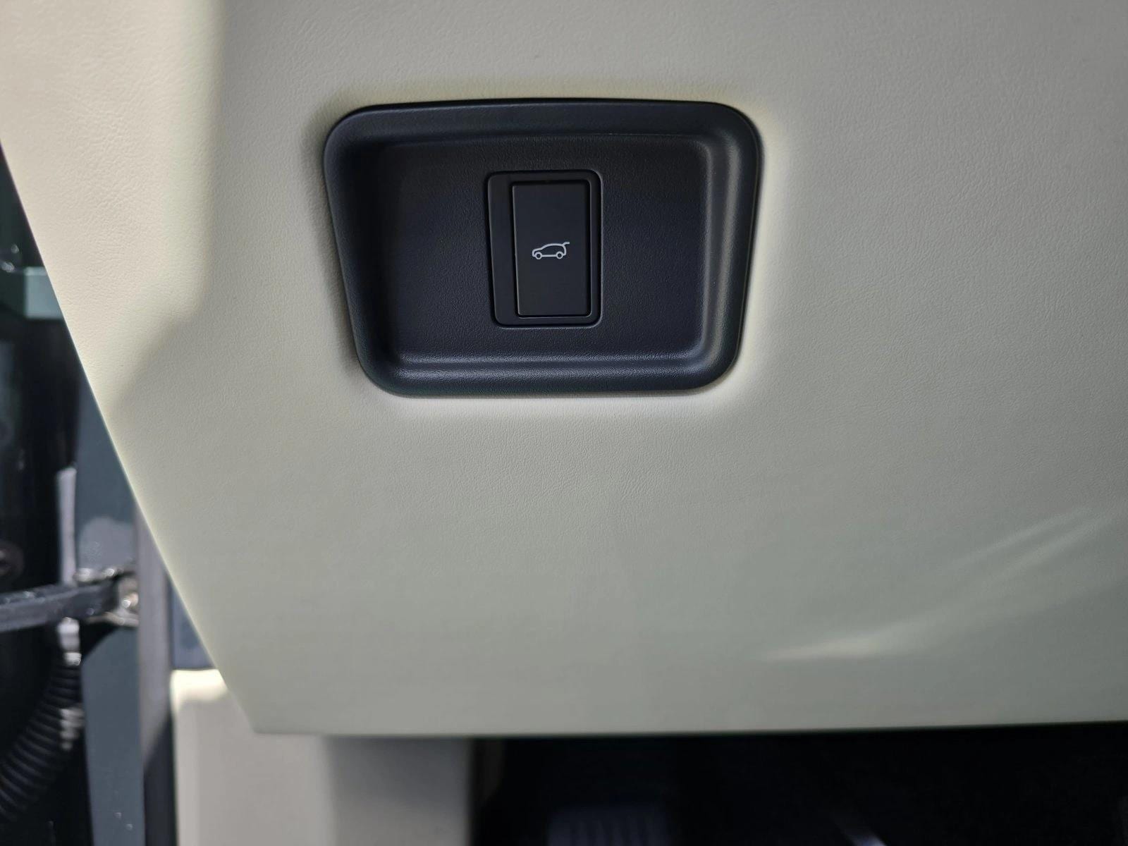 2026 Land Rover Range Rover SE - Photo 26