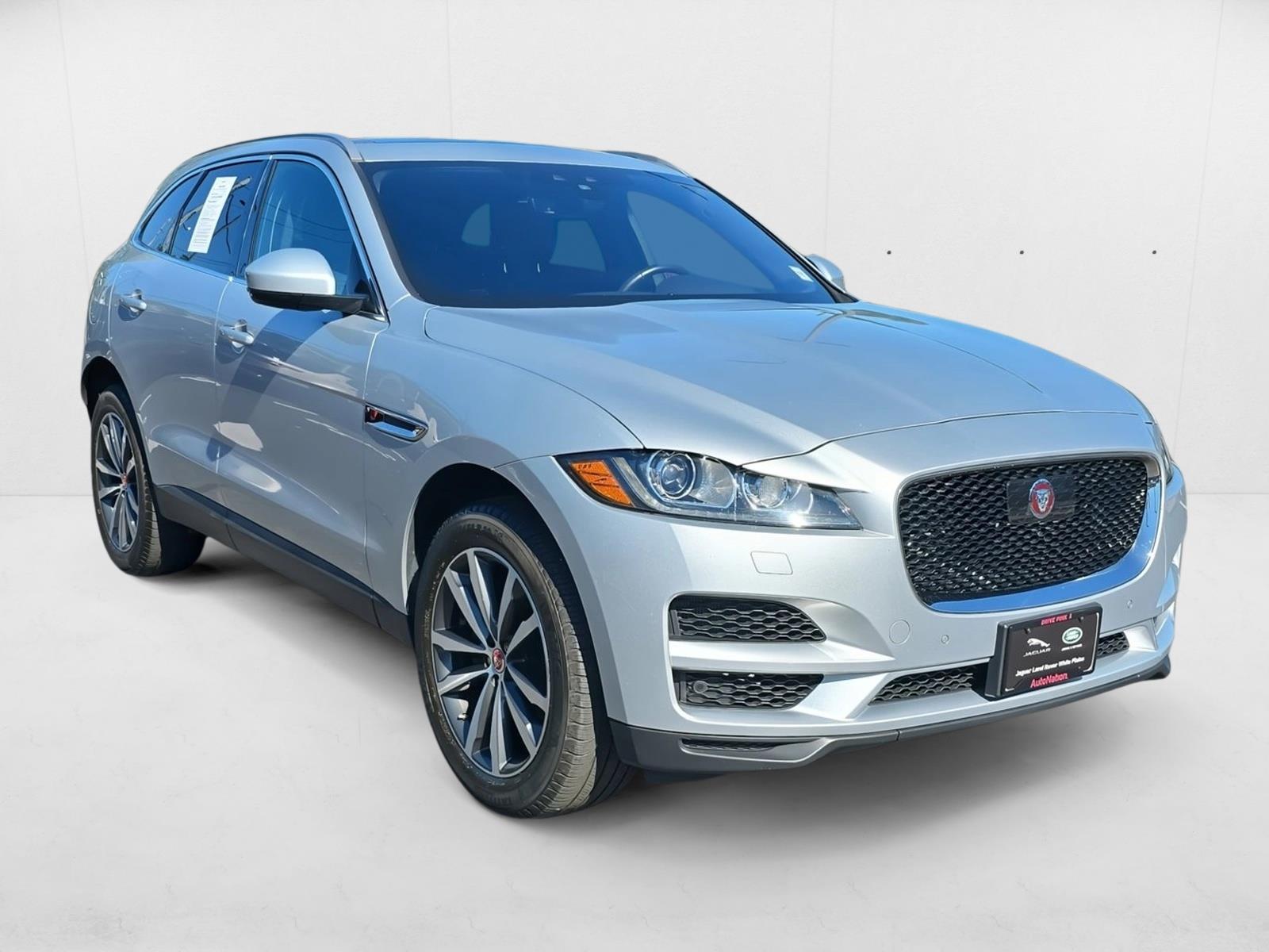 2020 Jaguar F-PACE Prestige photo 3