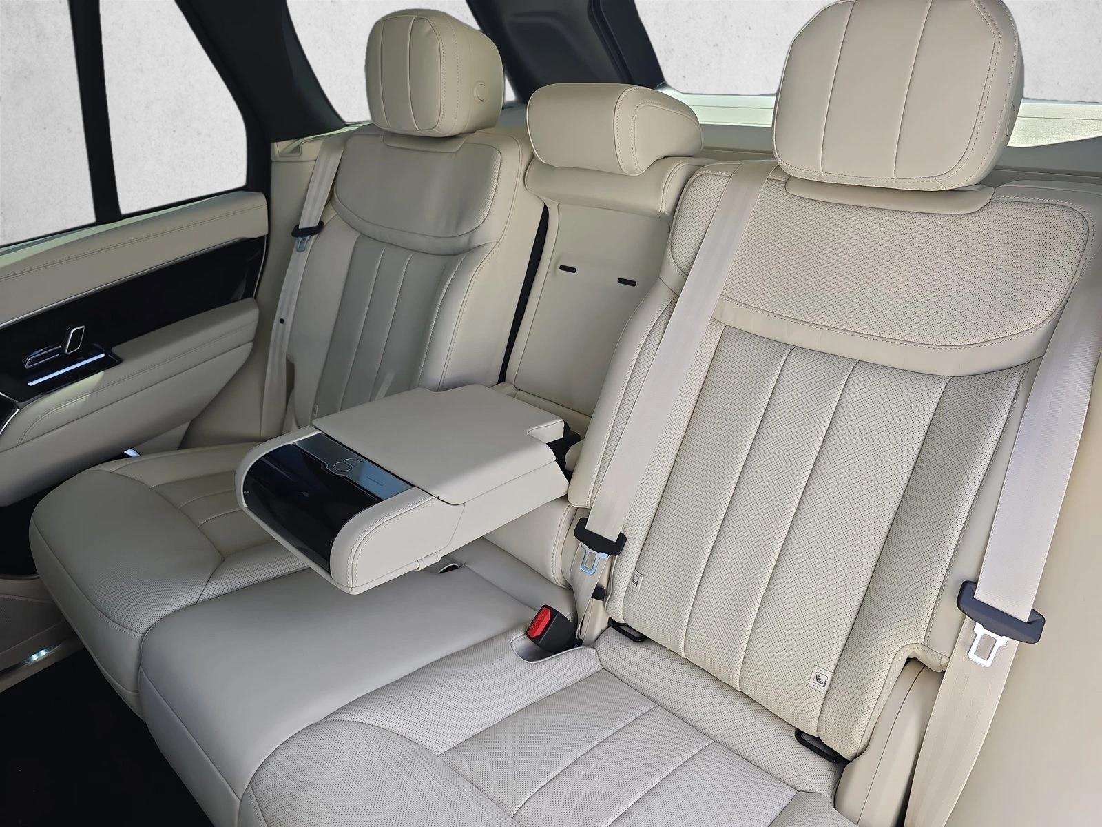 2026 Land Rover Range Rover SE - Photo 14