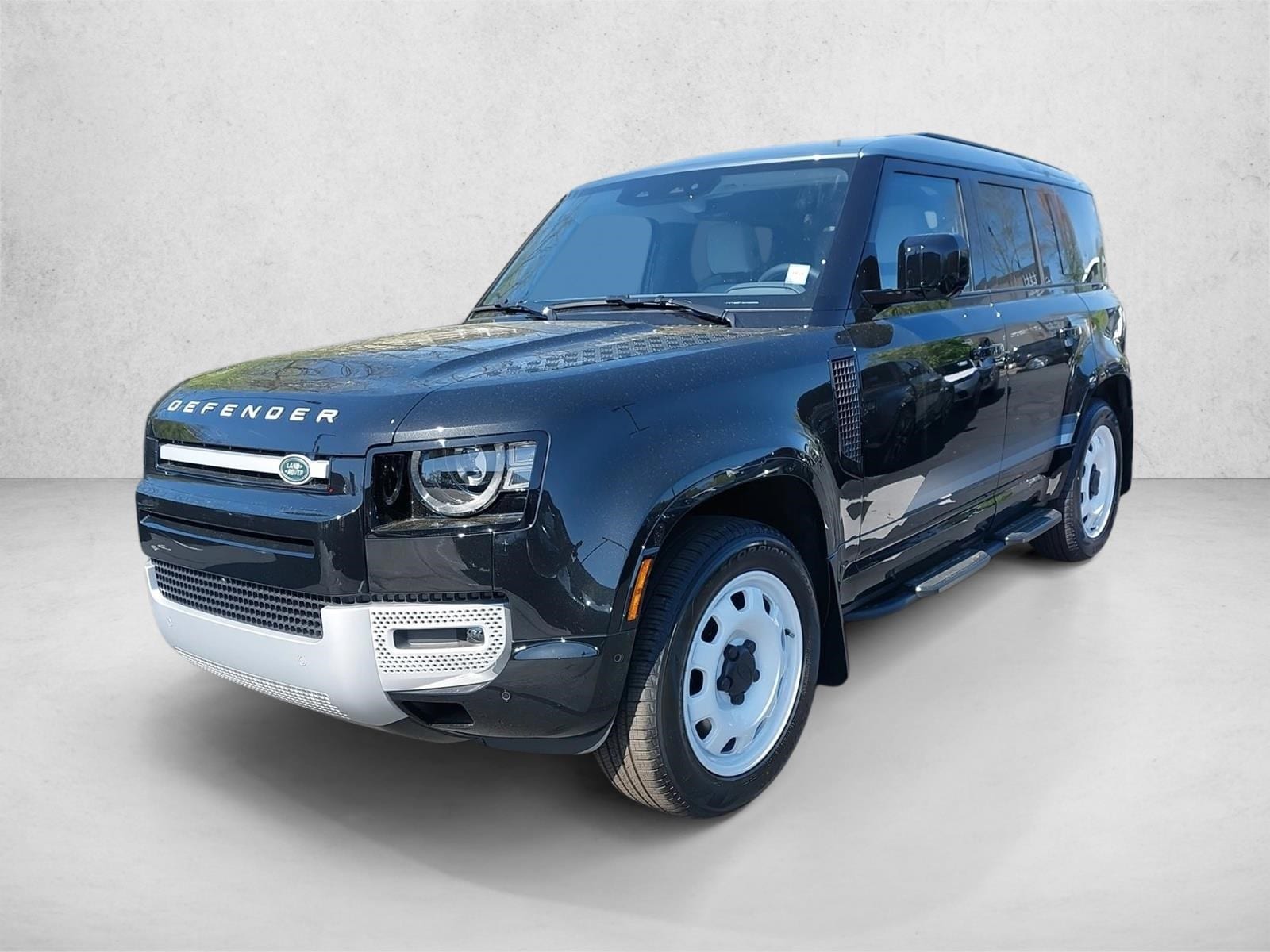 2025 Land Rover Defender 110 S P300's photo