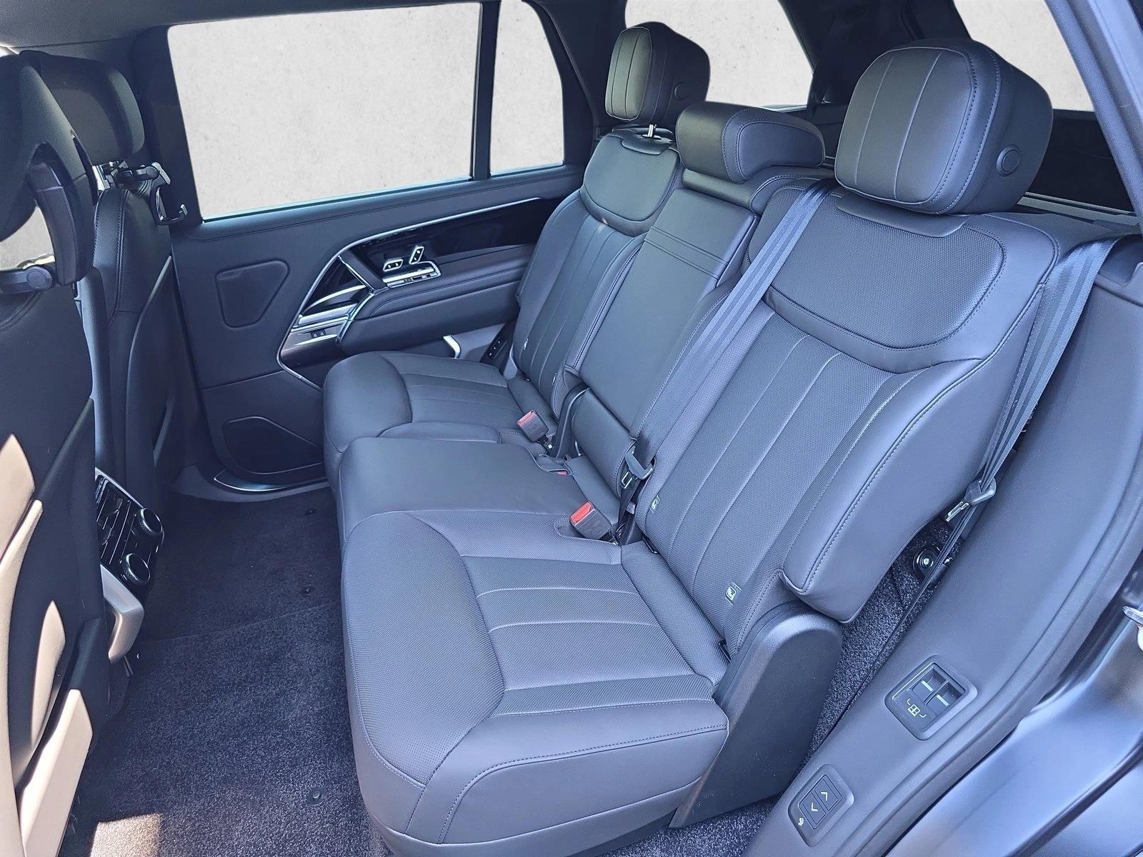 2026 Land Rover Range Rover SE - Photo 14