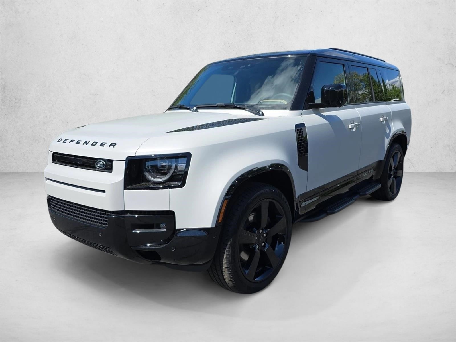 2026 Land Rover Defender 130 X-Dynamic SE P400's photo