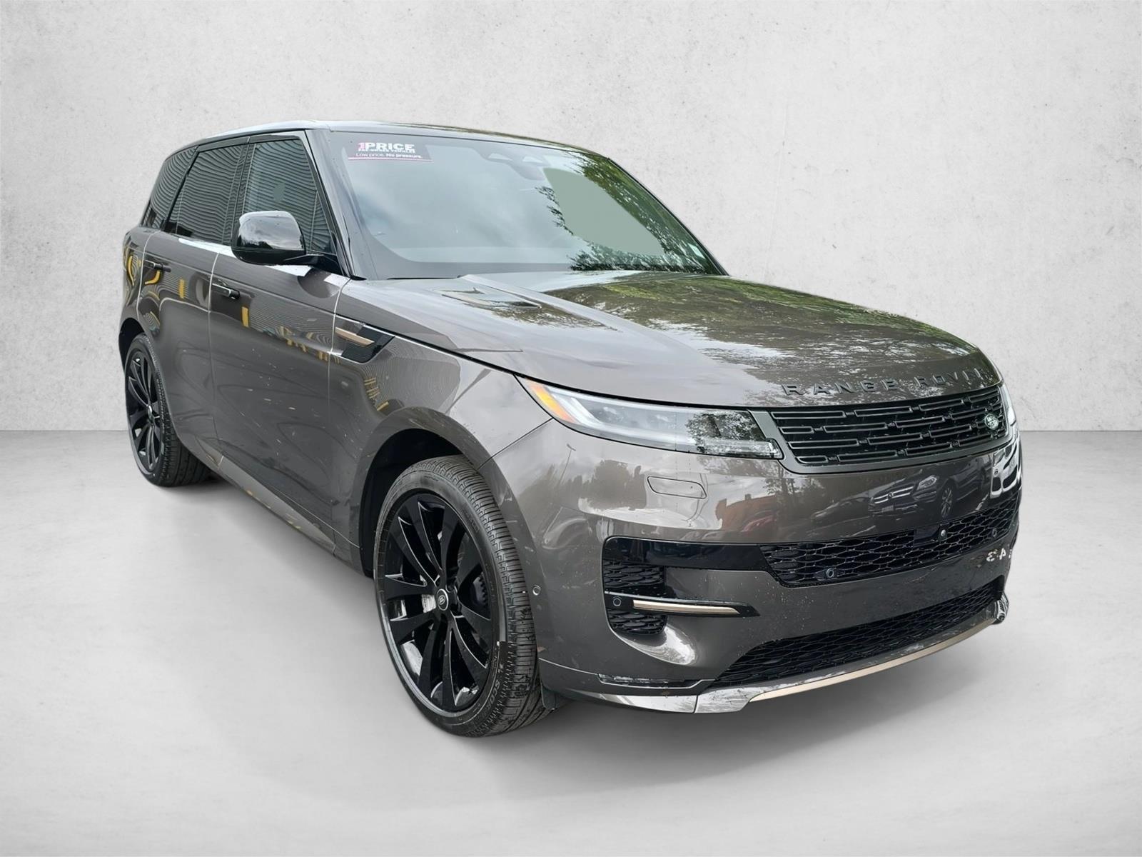 2025 Land Rover Range Rover Sport SE photo 3