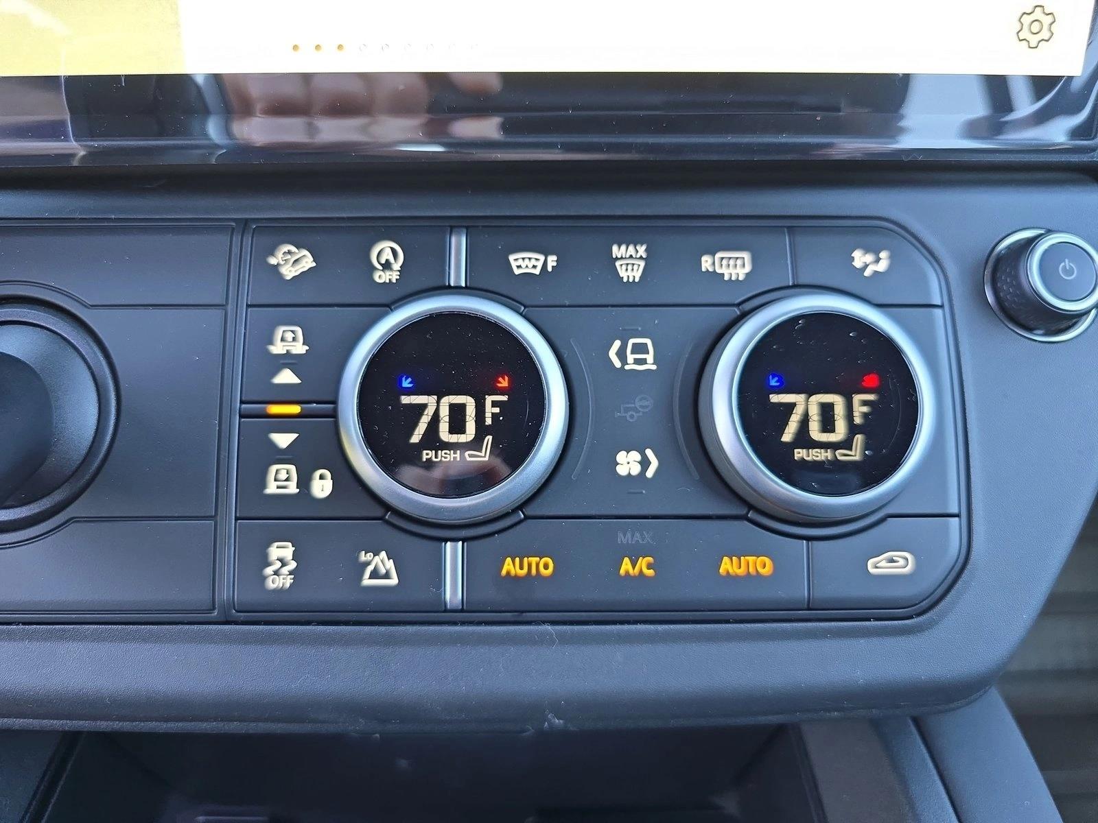 2026 Land Rover Defender Trophy Edition - Photo 22
