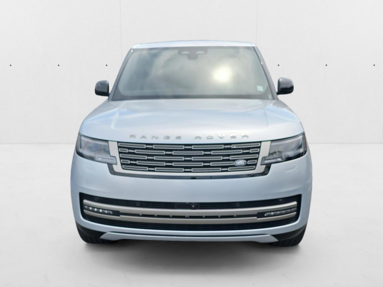 2025 Land Rover Range Rover SE photo 2