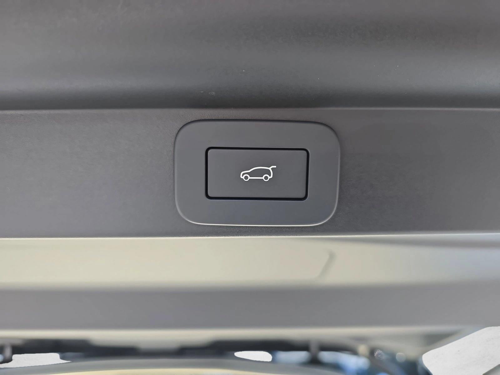 2026 Land Rover Range Rover SE - Photo 13
