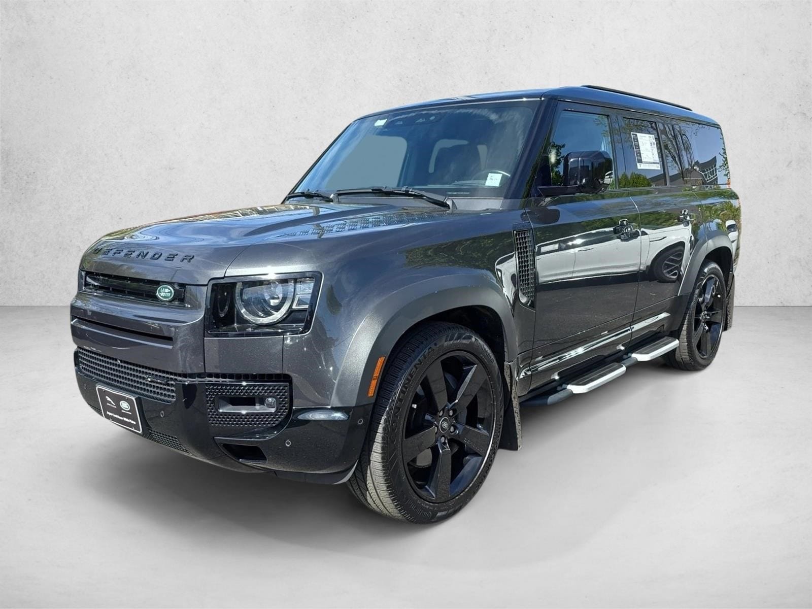 2023 Land Rover Defender X-Dynamic SE's photo