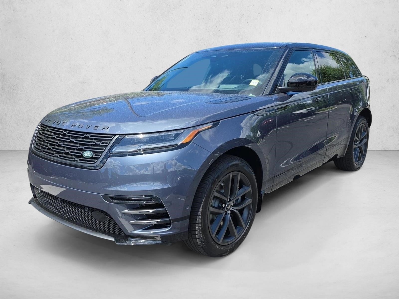2026 Land Rover Range Rover Velar Belgravia Edition P250's photo