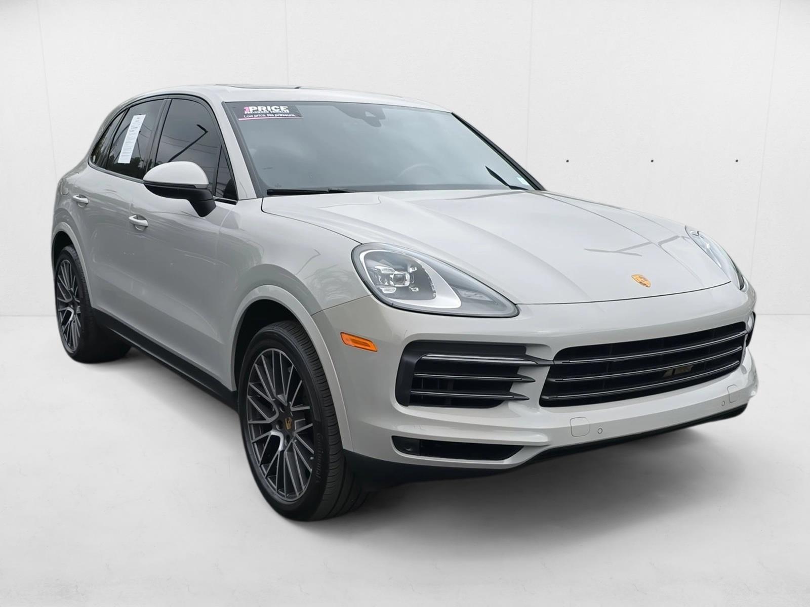 2023 Porsche Cayenne Platinum Edition photo 3