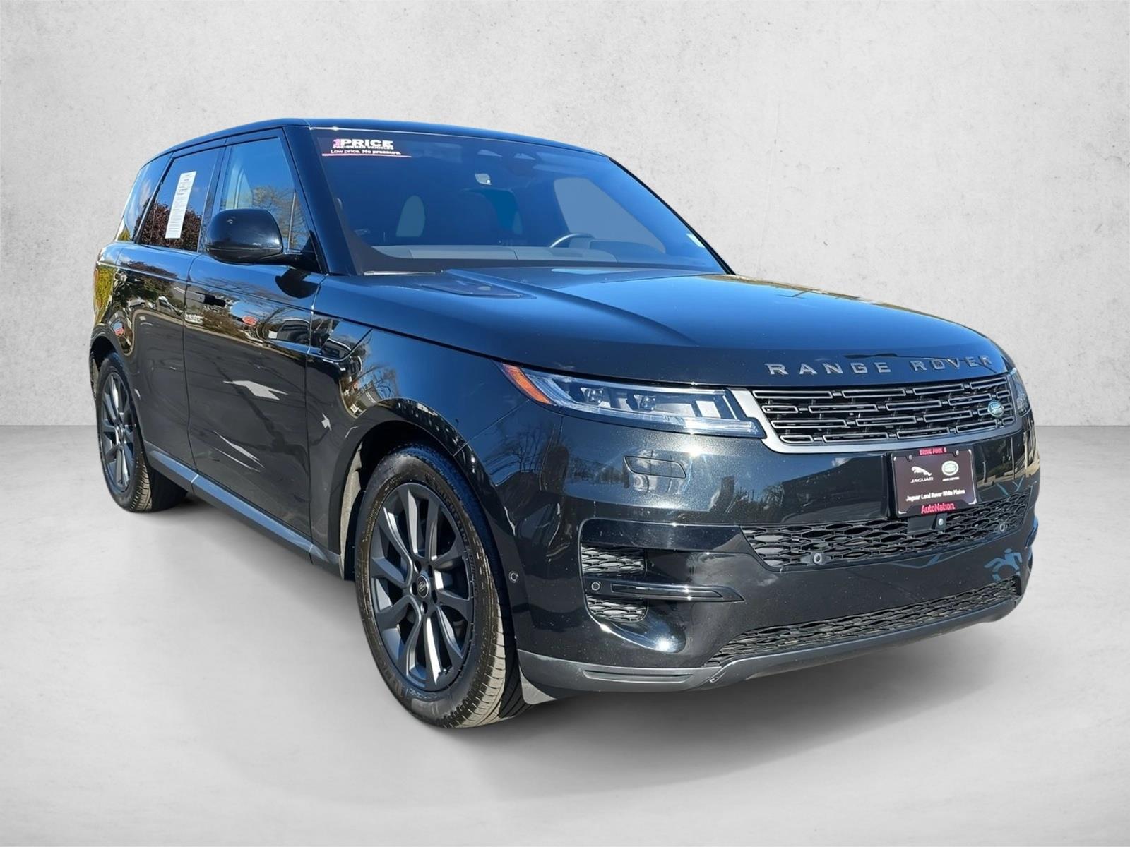2023 Land Rover Range Rover Sport SE photo 3