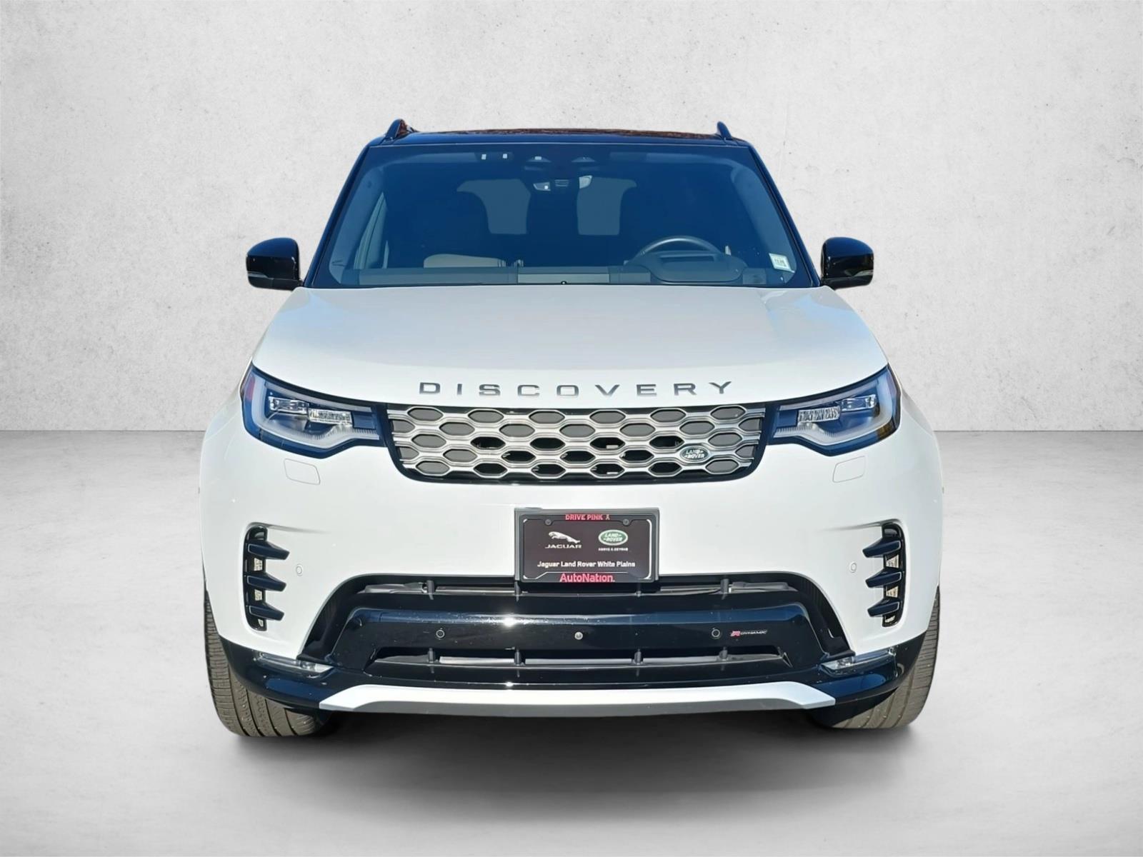 2023 Land Rover Discovery Metropolitan Edition photo 2