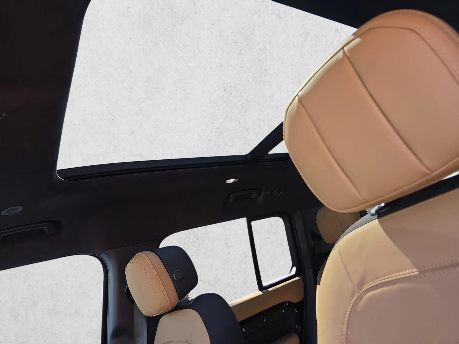 2026 Land Rover Defender V8 - Photo 30