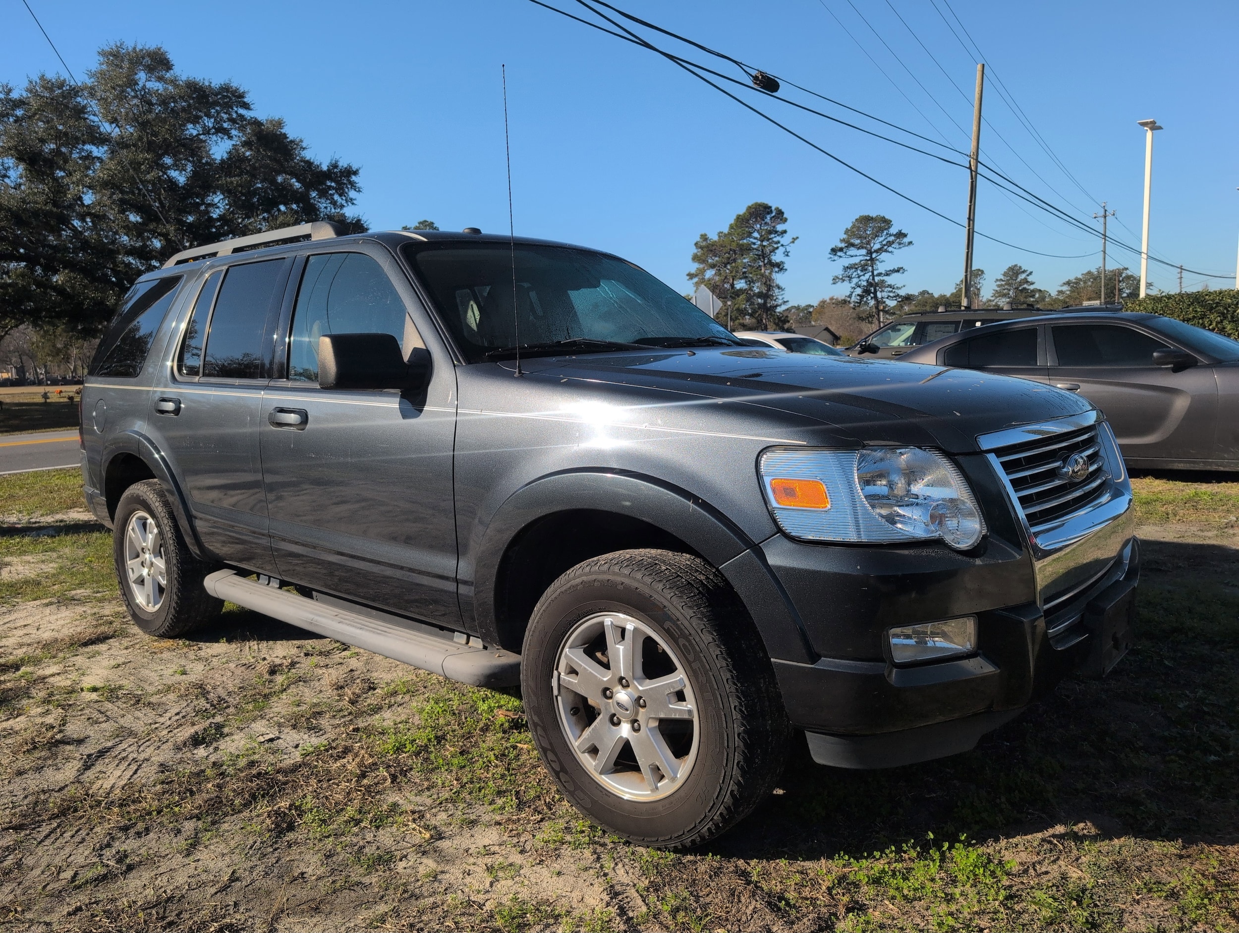 2010 Ford Explorer XLT's photo