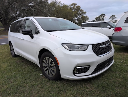 2024 Chrysler Pacifica Hybrid Select Minivan/Van