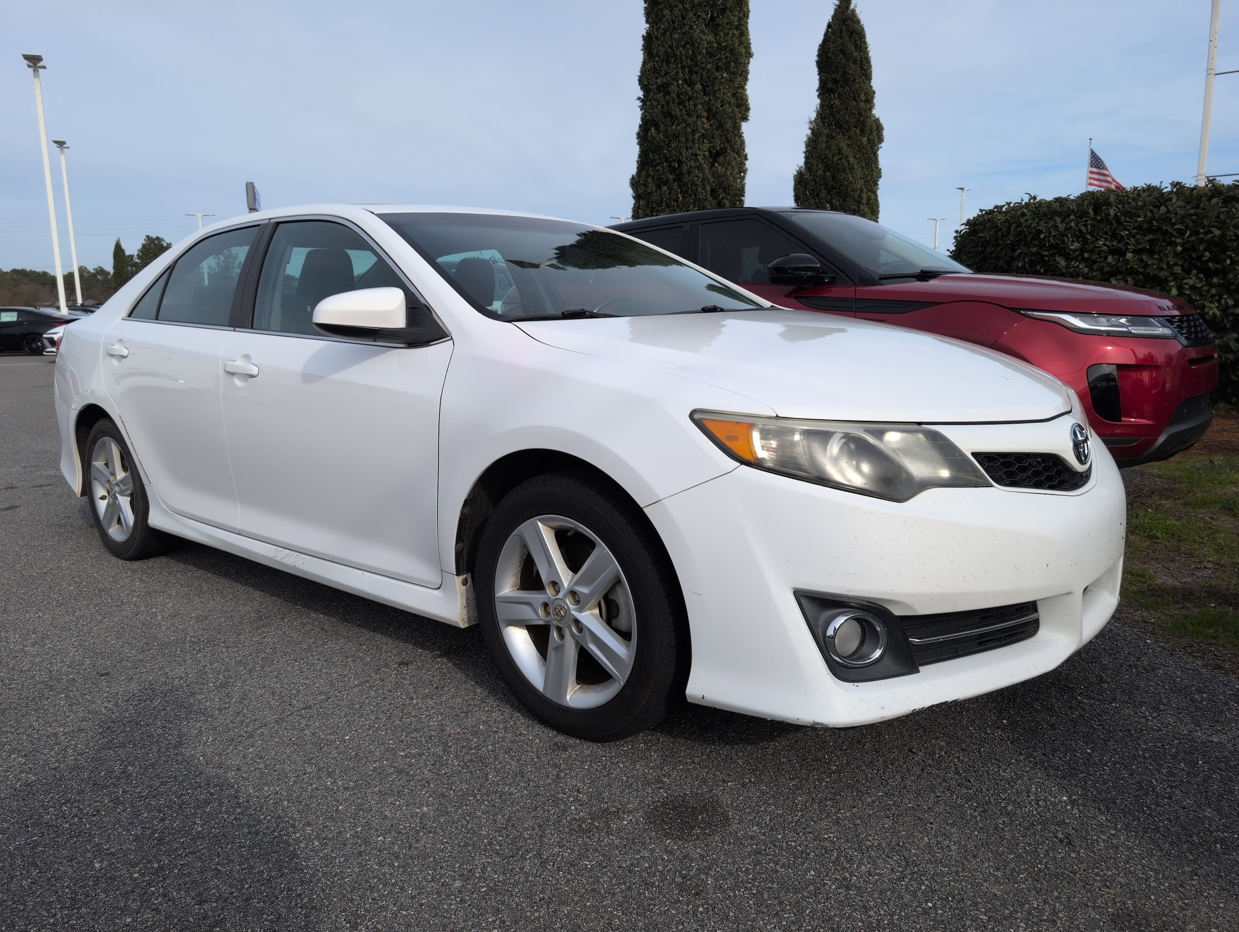 2014 Toyota Camry LE's photo