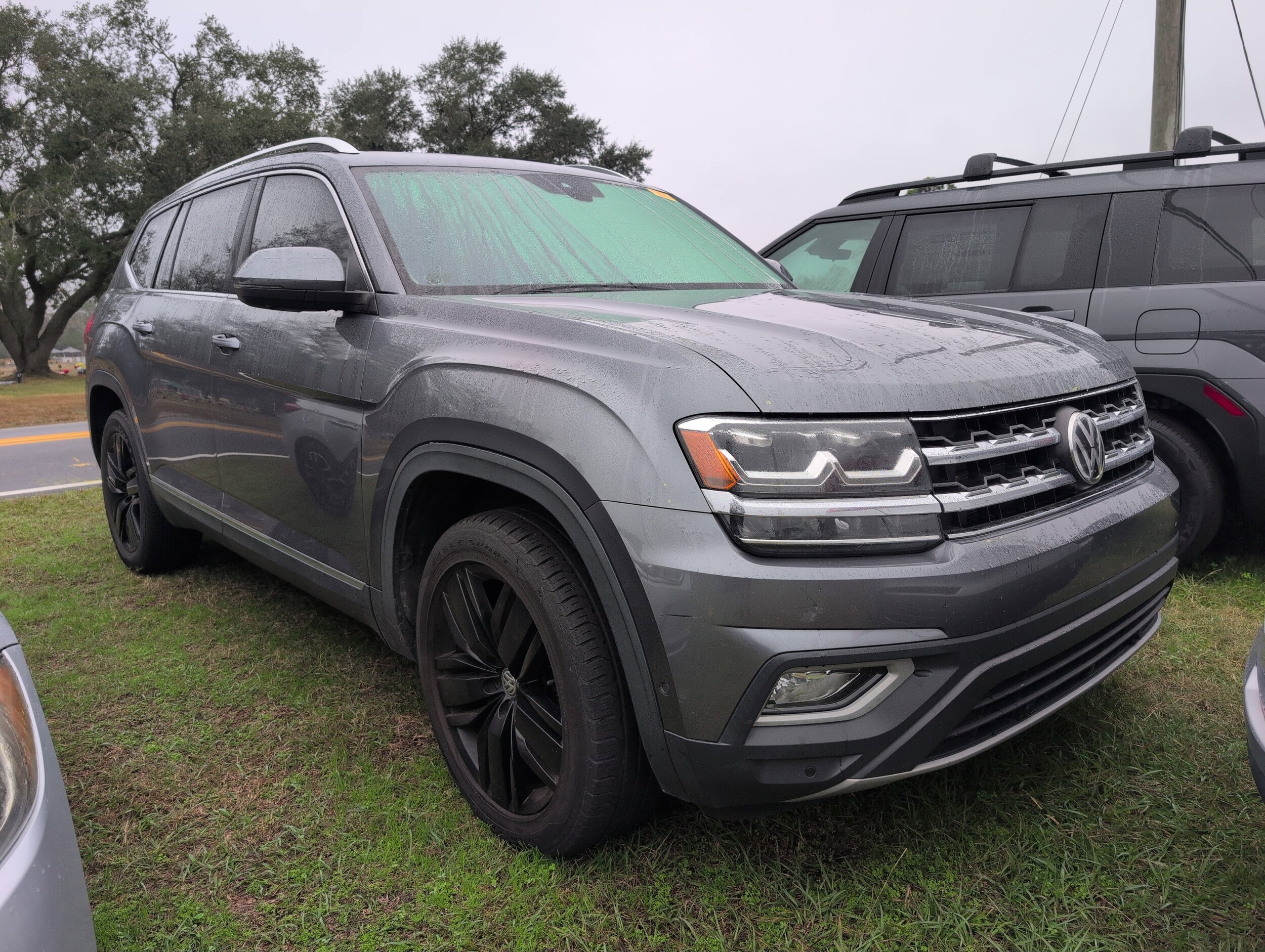 2018 Volkswagen Atlas SEL Premium's photo