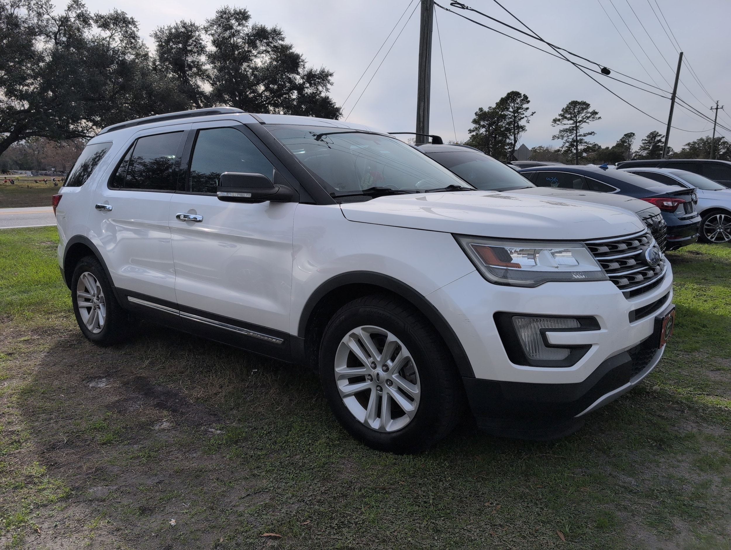 2017 Ford Explorer XLT's photo