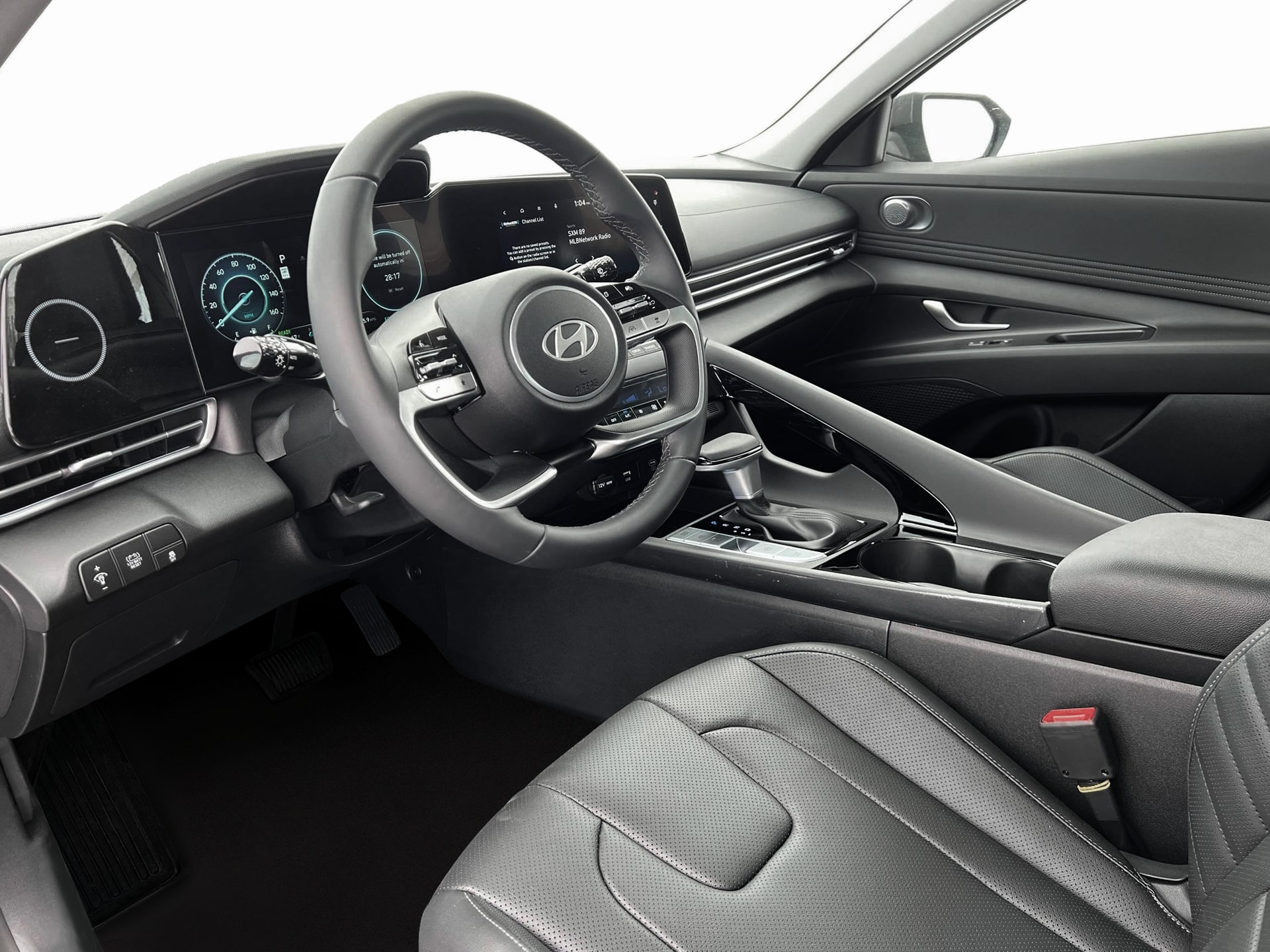 2025 Hyundai Elantra Limited - Photo 14