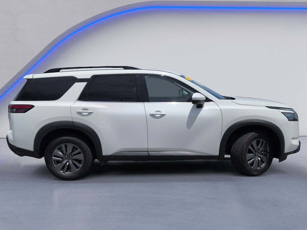 Used 2024 Nissan Pathfinder SV SUV