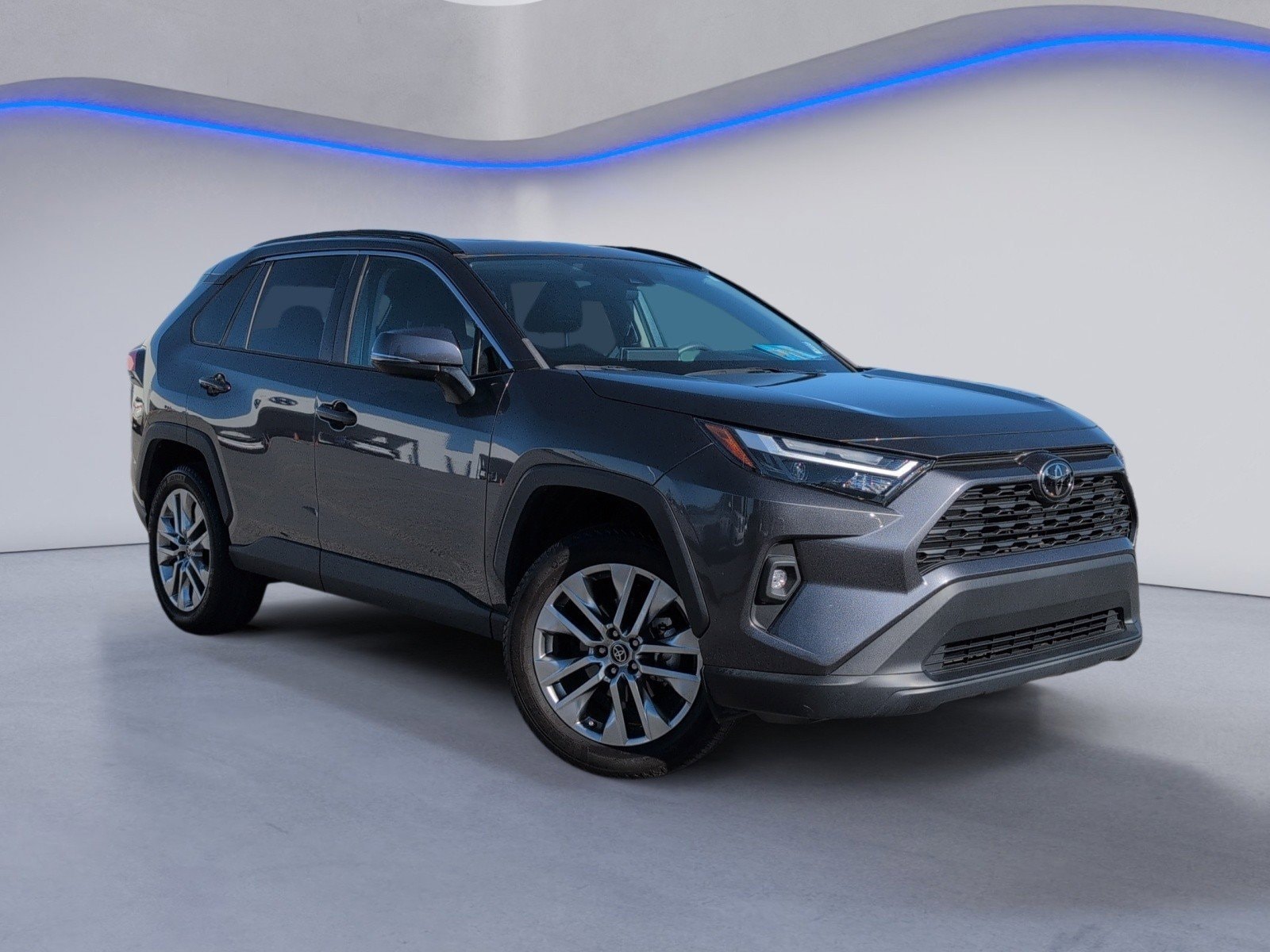 2023 Toyota RAV4 XLE Premium's photo