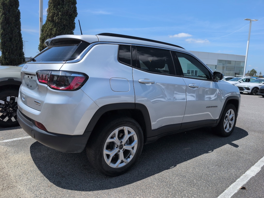 Used 2025 Jeep Compass Latitude SUV