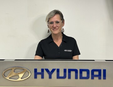 Staff member Anna Powell from ID_405110ba2662