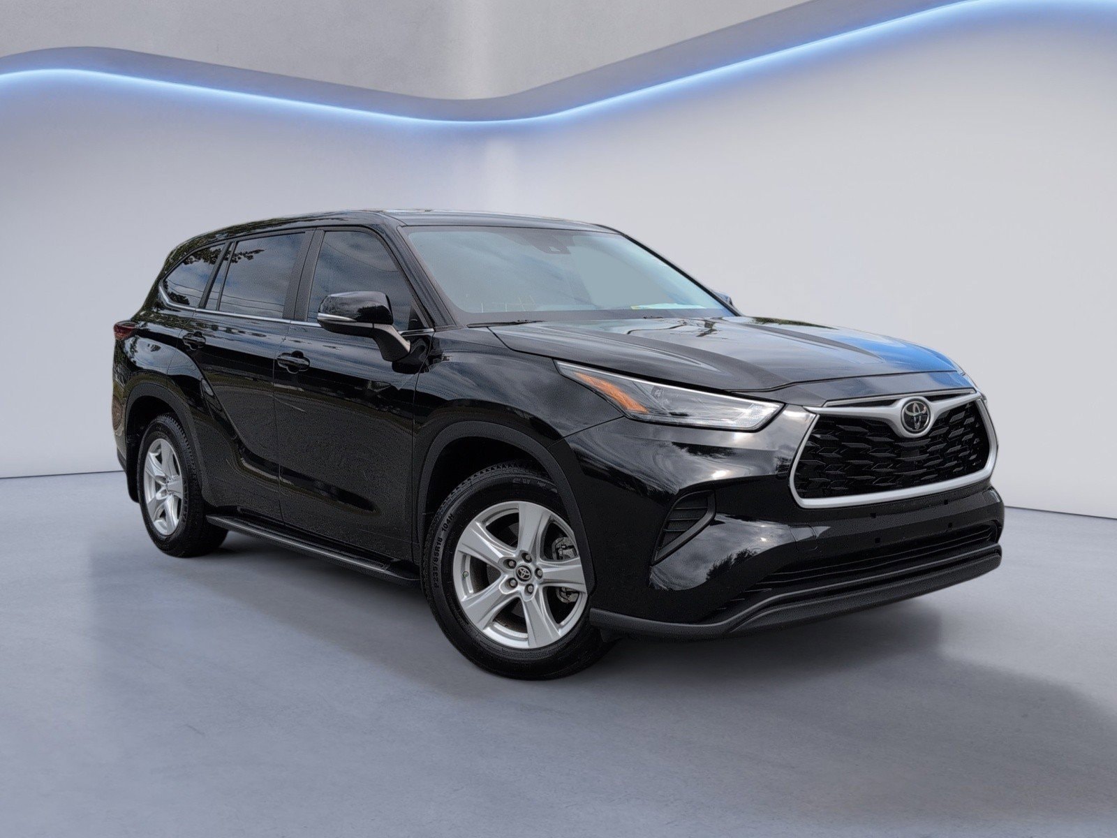 2023 Toyota Highlander L's photo