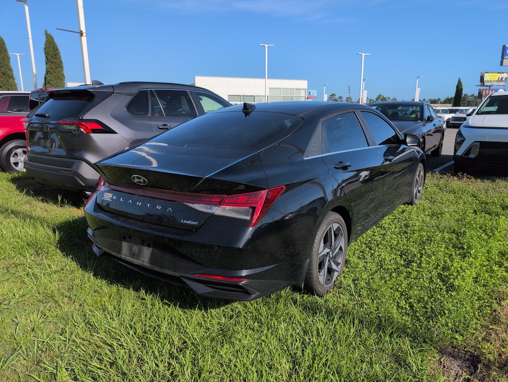 Used 2023 Hyundai Elantra Limited Sedan