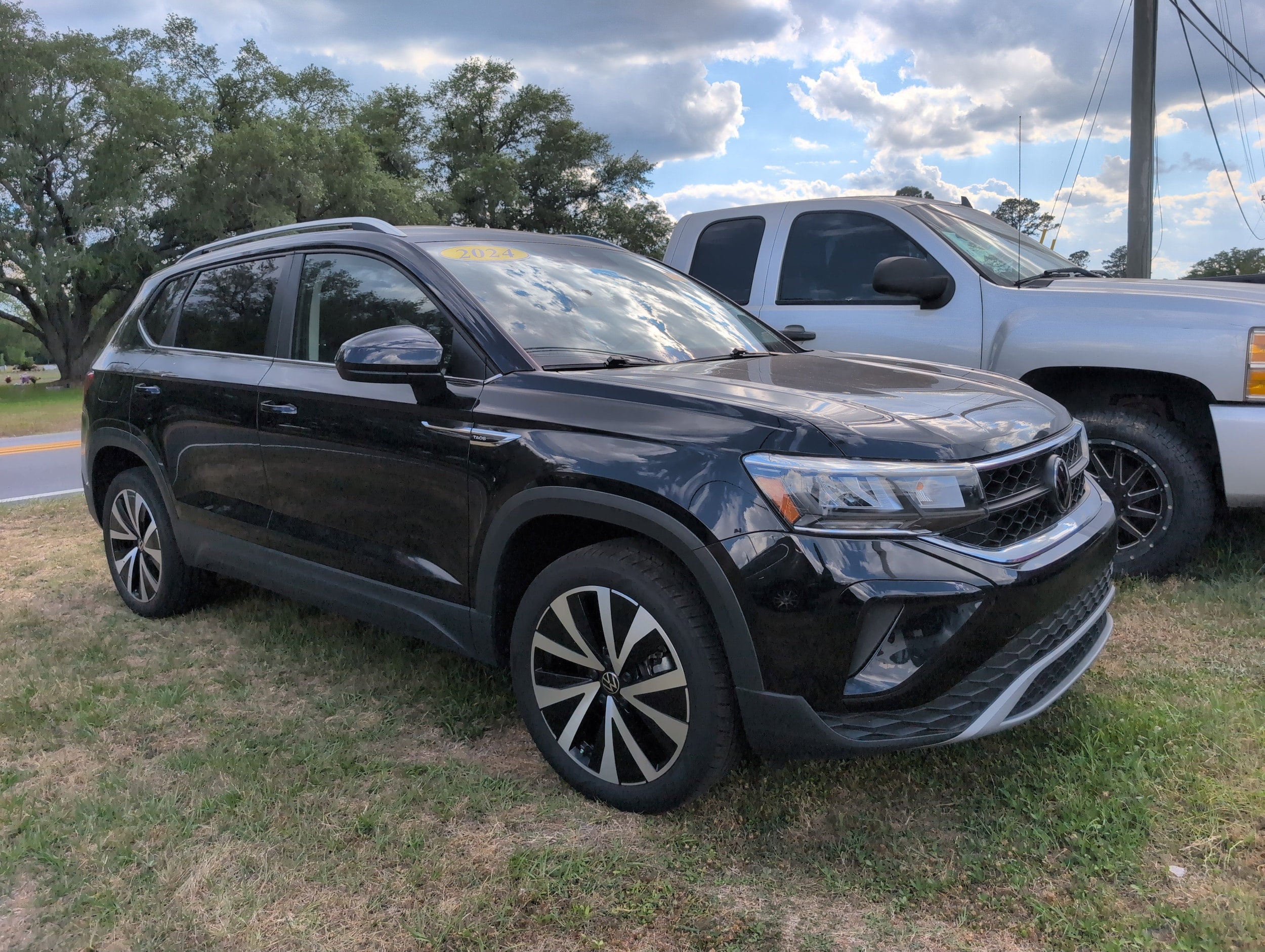 2024 Volkswagen Taos SE