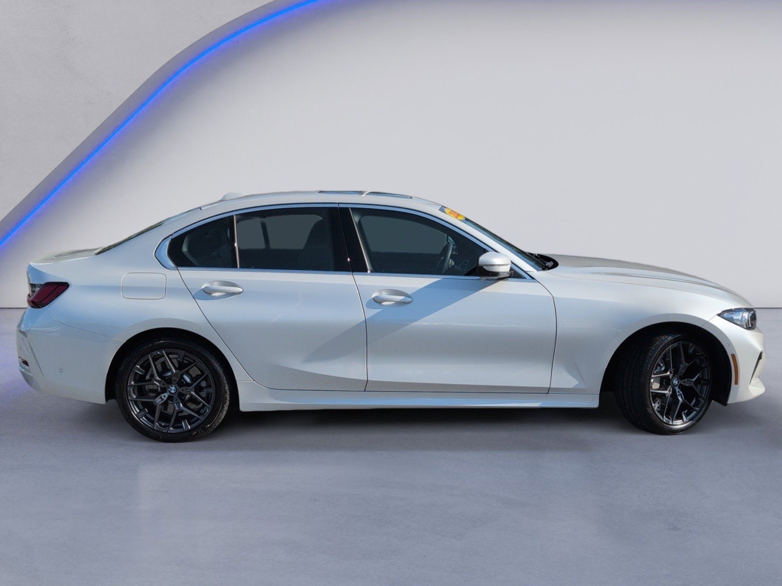 2025 Bmw 330i photo 2