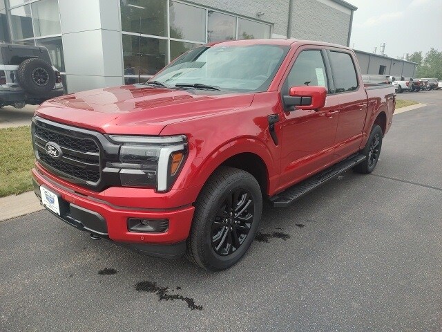 2025 Ford F-150 Lariat photo 3