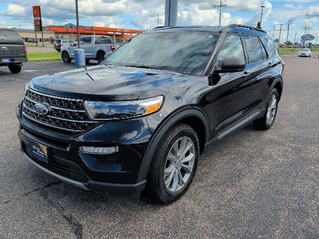 Used 2024 Ford Explorer XLT SUV