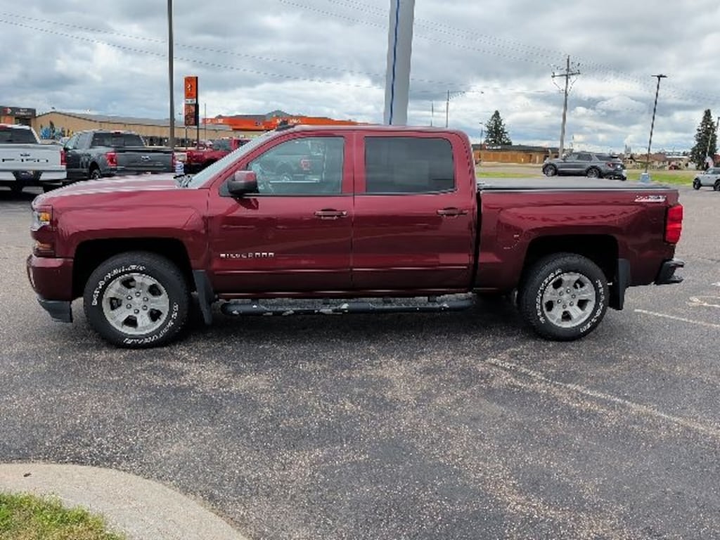Used 2017 Chevrolet Silverado 1500 LT Truck
