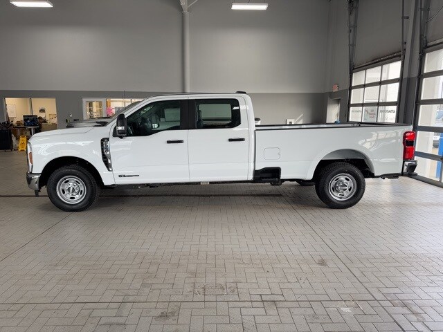 2024 Ford F-350 photo 4