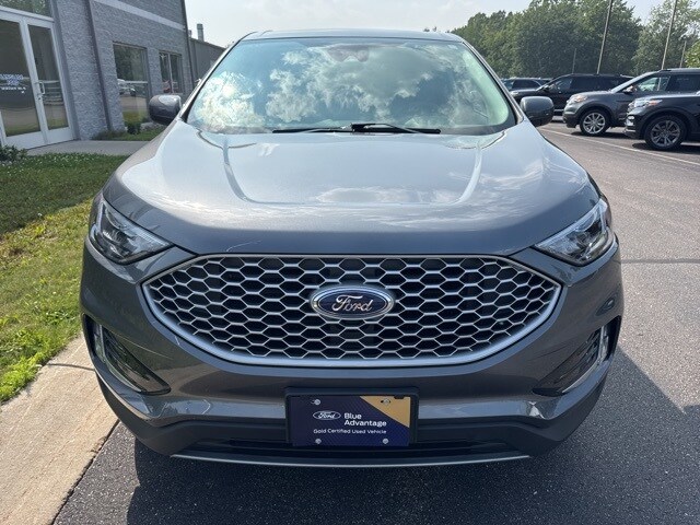 2024 Ford Edge SEL photo 2