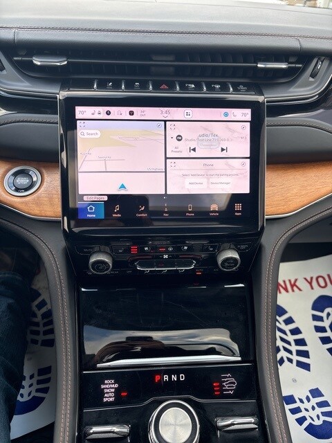 2022 Jeep Grand Cherokee Summit photo 4