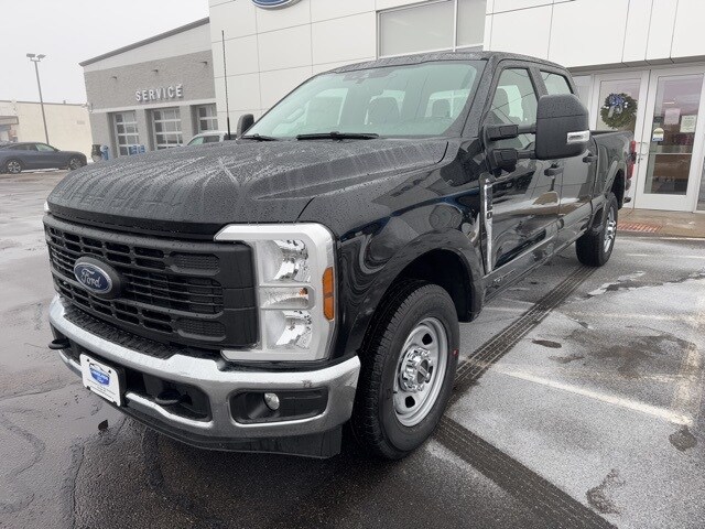 2024 Ford F-350 photo 3