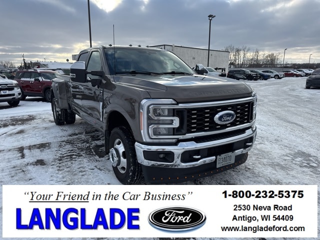2023 Ford F-350 Super Duty Lariat's photo