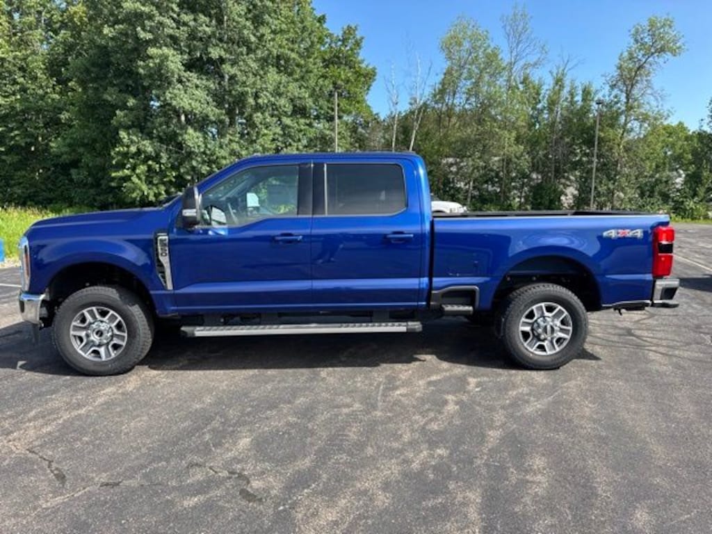 New 2026 Ford Super Duty F-350® Lariat® TRUCK