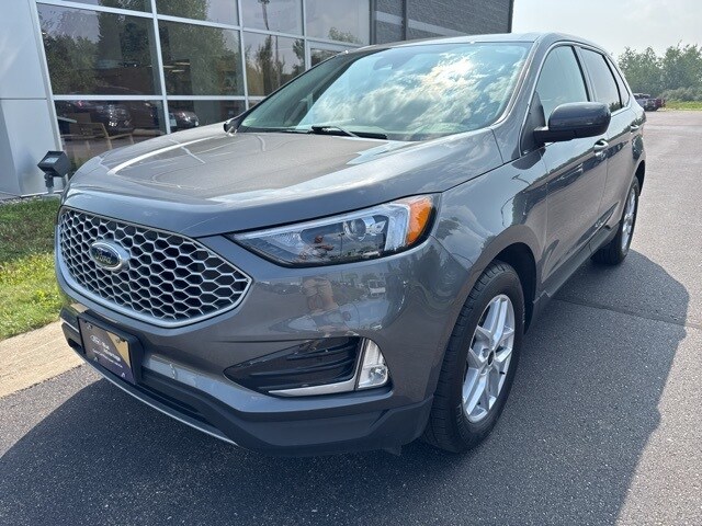 2024 Ford Edge SEL photo 3