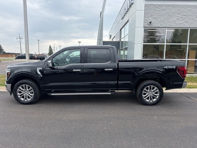 2025 Ford F-150 Lariat photo 4
