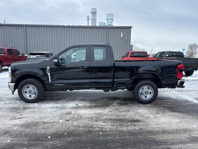 2024 Ford F-350 photo 4
