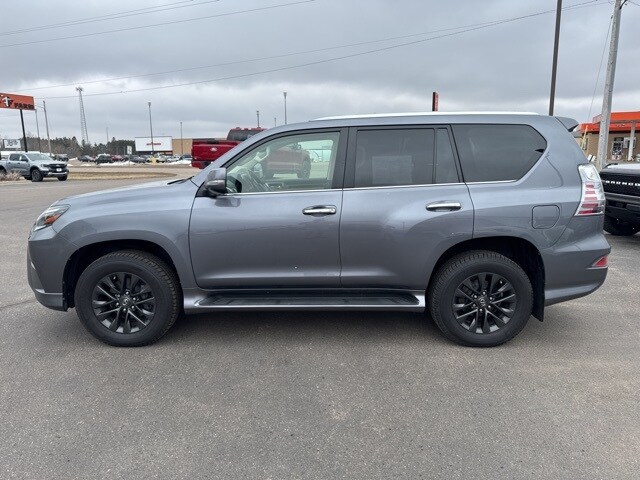 2020 Lexus GX 460 photo 3
