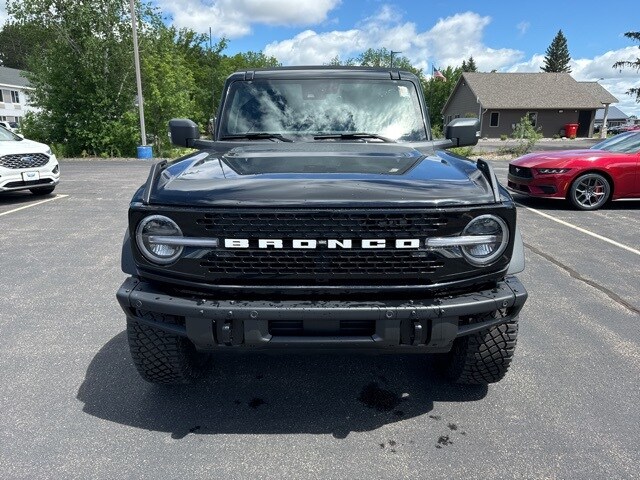 2024 Ford Bronco Wildtrak photo 2
